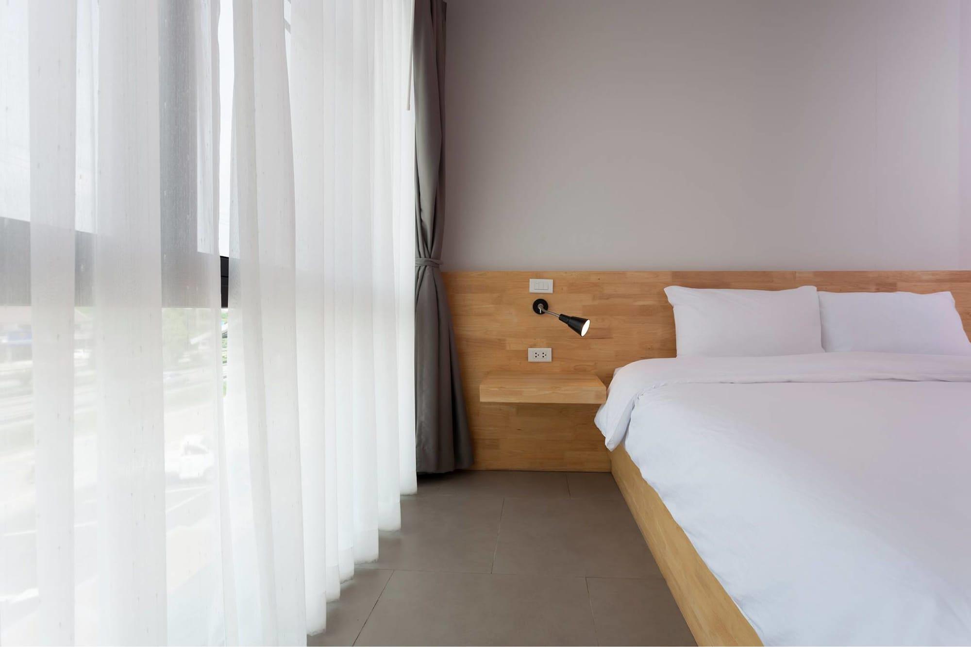Easy Hotel Lamphun Exterior photo