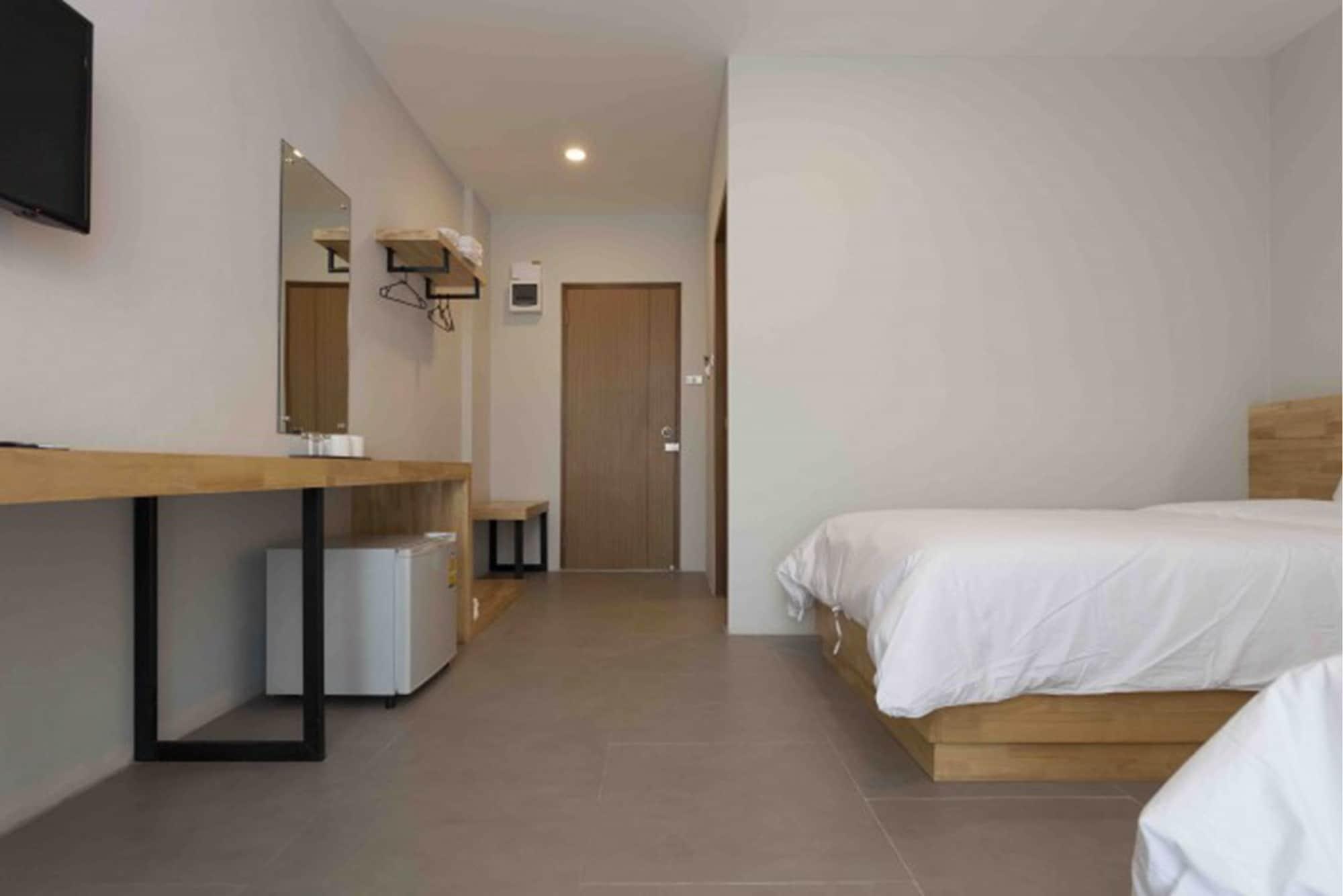 Easy Hotel Lamphun Exterior photo